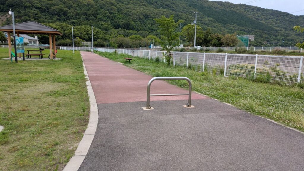 マンモスプレイパークTARUMIの外周路