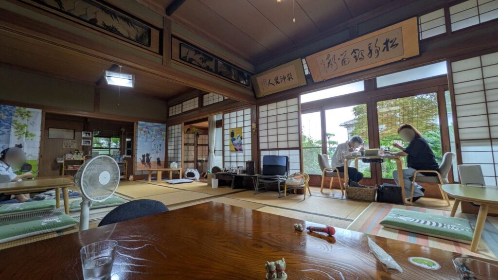 そらまめの家の居間