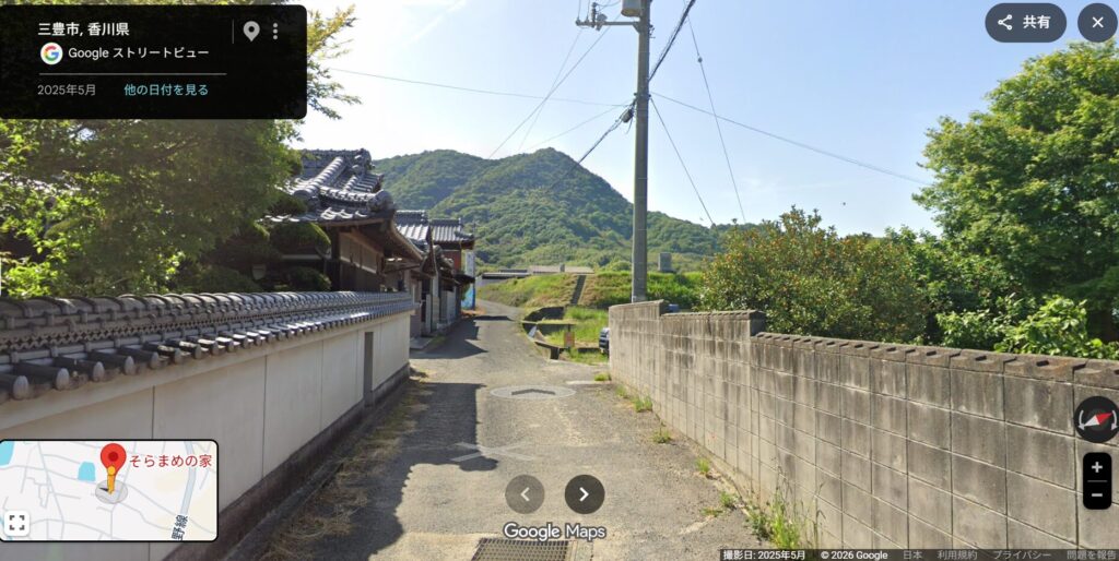 そらまめの家の前の道