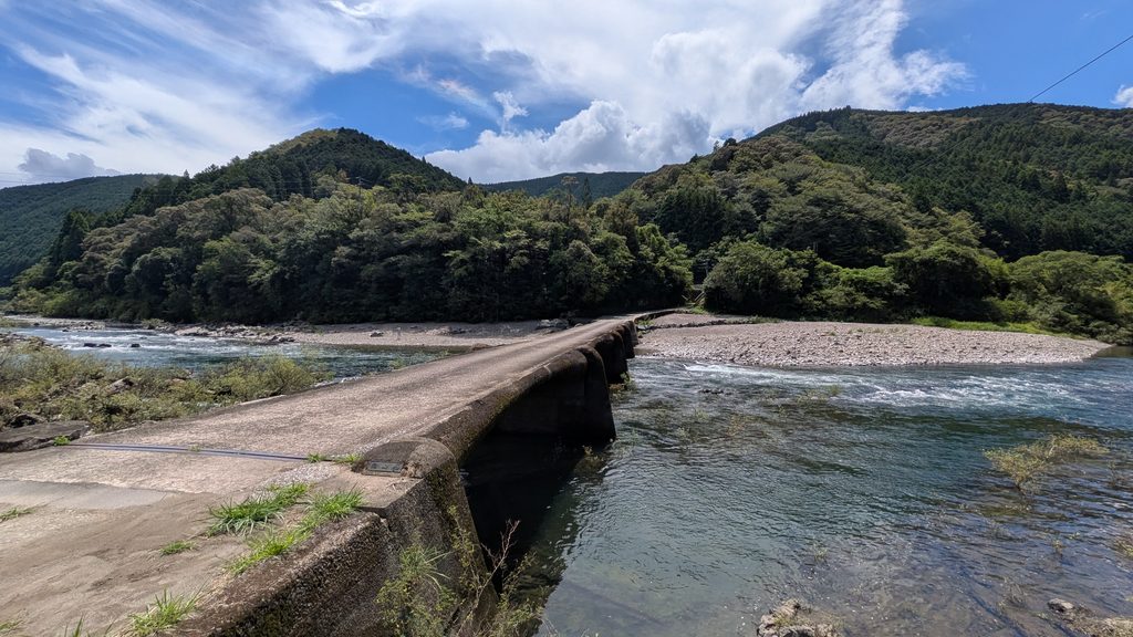向山橋(上岡沈下橋)